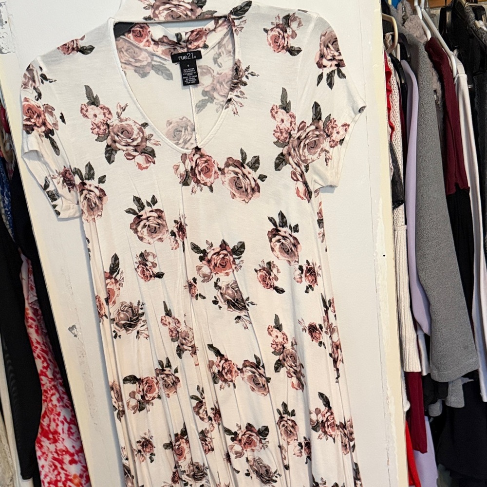 Rue21 Floral Maxi Dress - White and Pink